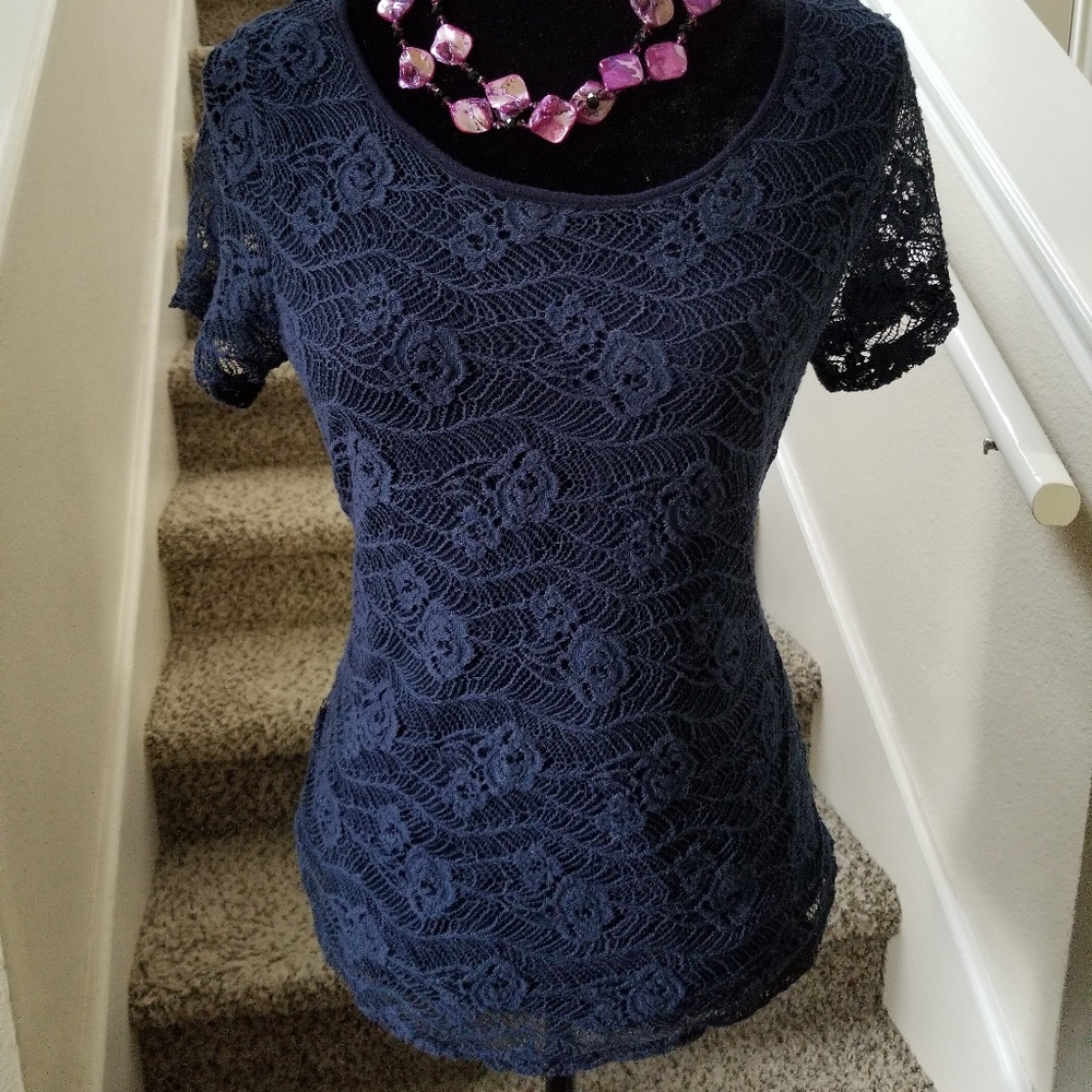 Leo & Nicole Lace Top size Small